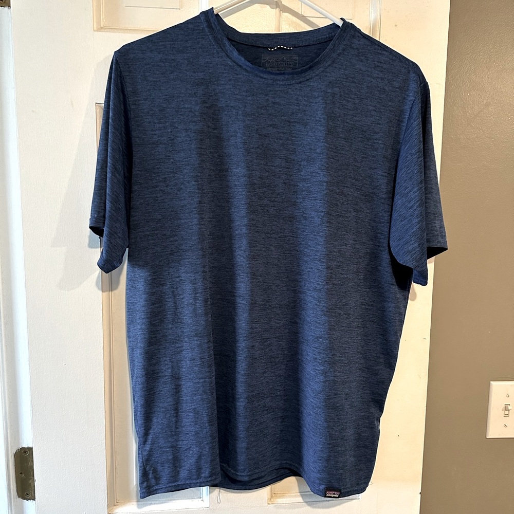 Patagonia Men’s M performance shirt